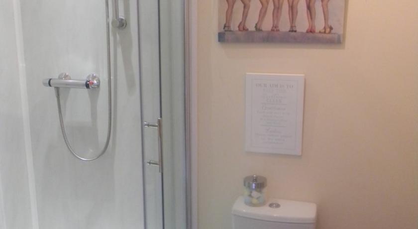 Barton Guest House Bilik gambar